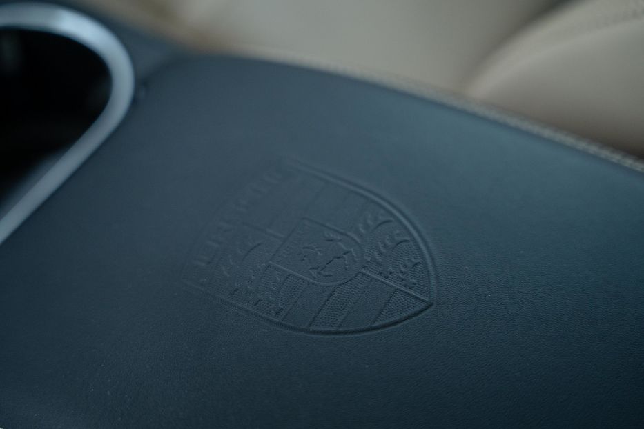 Продам Porsche Cayenne 2019 года в Черновцах