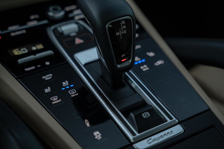 Продам Porsche Cayenne 2019 года в Черновцах