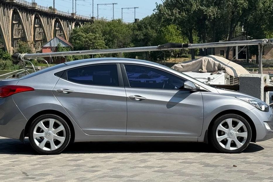 Продам Hyundai Elantra 2012 года в Днепре