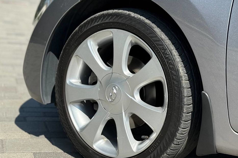 Продам Hyundai Elantra 2012 года в Днепре