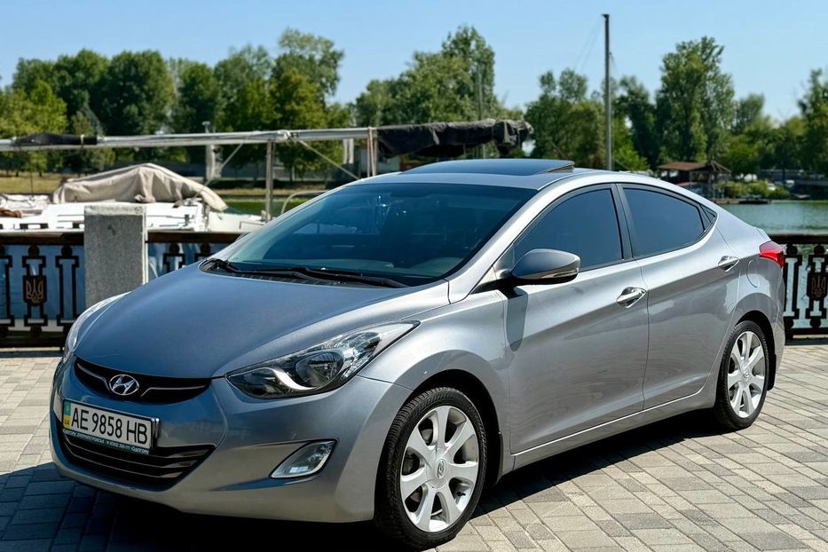 Продам Hyundai Elantra 2012 года в Днепре