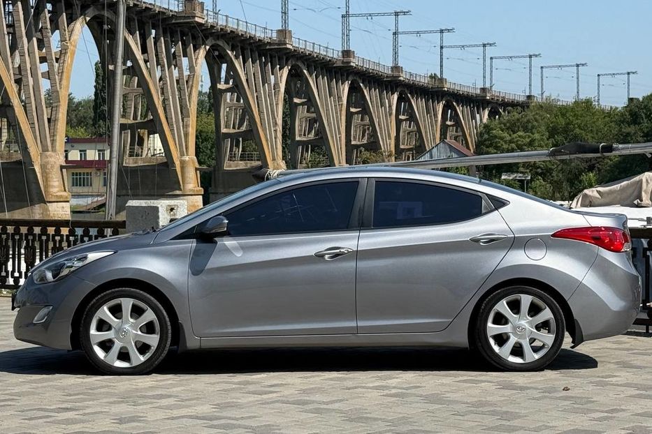 Продам Hyundai Elantra 2012 года в Днепре