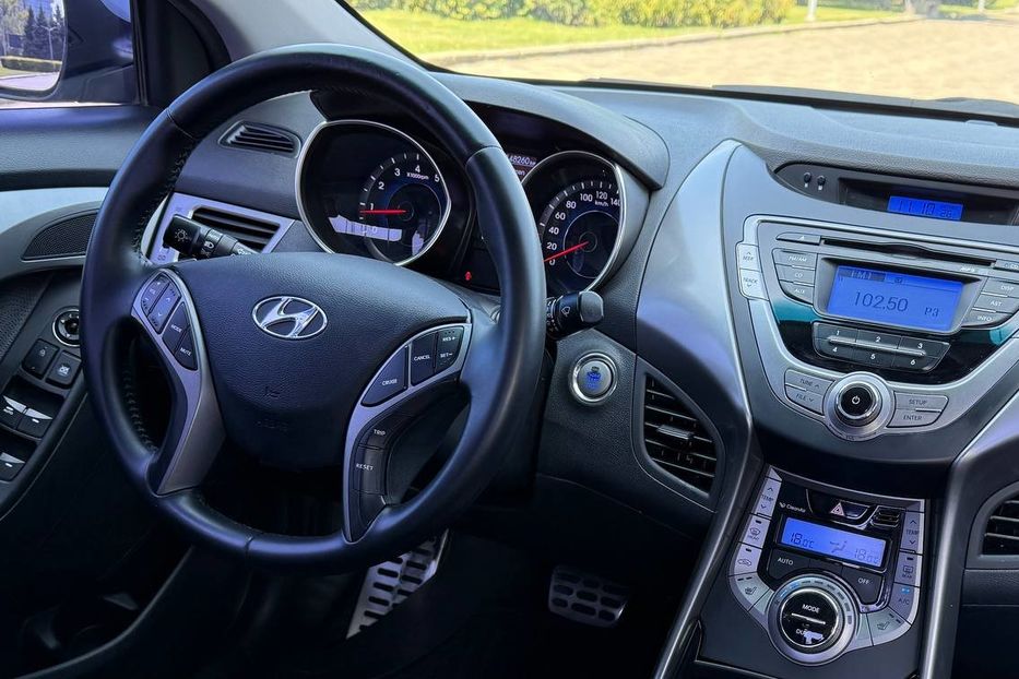 Продам Hyundai Elantra 2012 года в Днепре