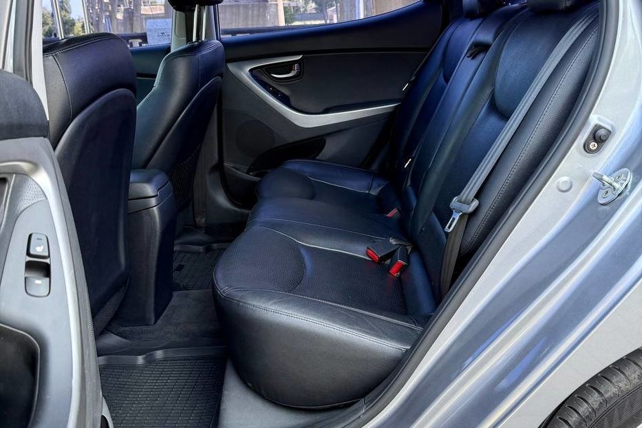 Продам Hyundai Elantra 2012 года в Днепре