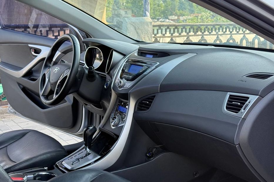 Продам Hyundai Elantra 2012 года в Днепре