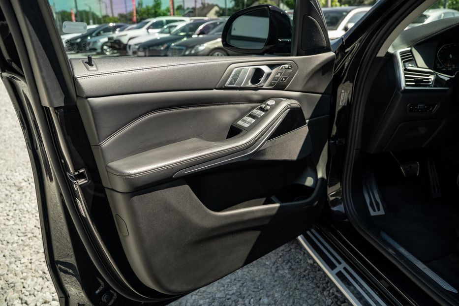 Продам BMW X7 40I xDrive 2019 года в Черновцах