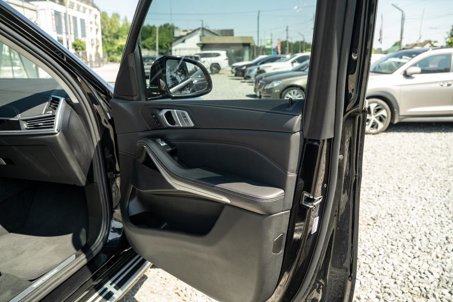Продам BMW X7 40I xDrive 2019 года в Черновцах