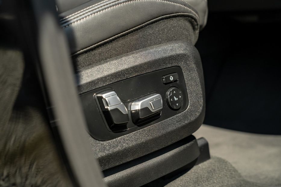 Продам BMW X7 40I xDrive 2019 года в Черновцах