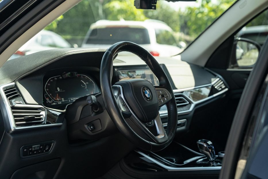 Продам BMW X7 40I xDrive 2019 года в Черновцах