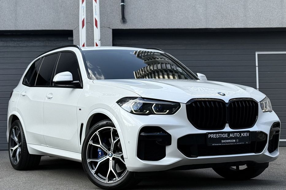 Продам BMW X5 40i Steptronic xDrive 2021 года в Киеве