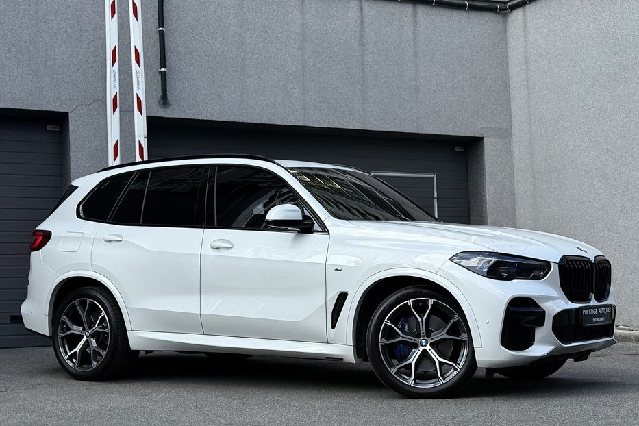 Продам BMW X5 40i Steptronic xDrive 2021 года в Киеве