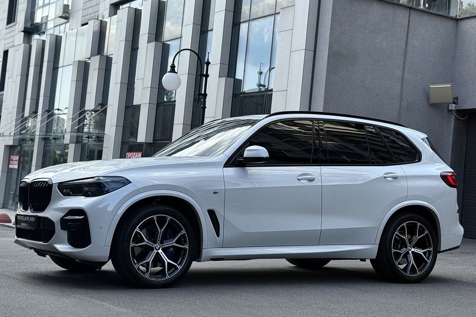 Продам BMW X5 40i Steptronic xDrive 2021 года в Киеве
