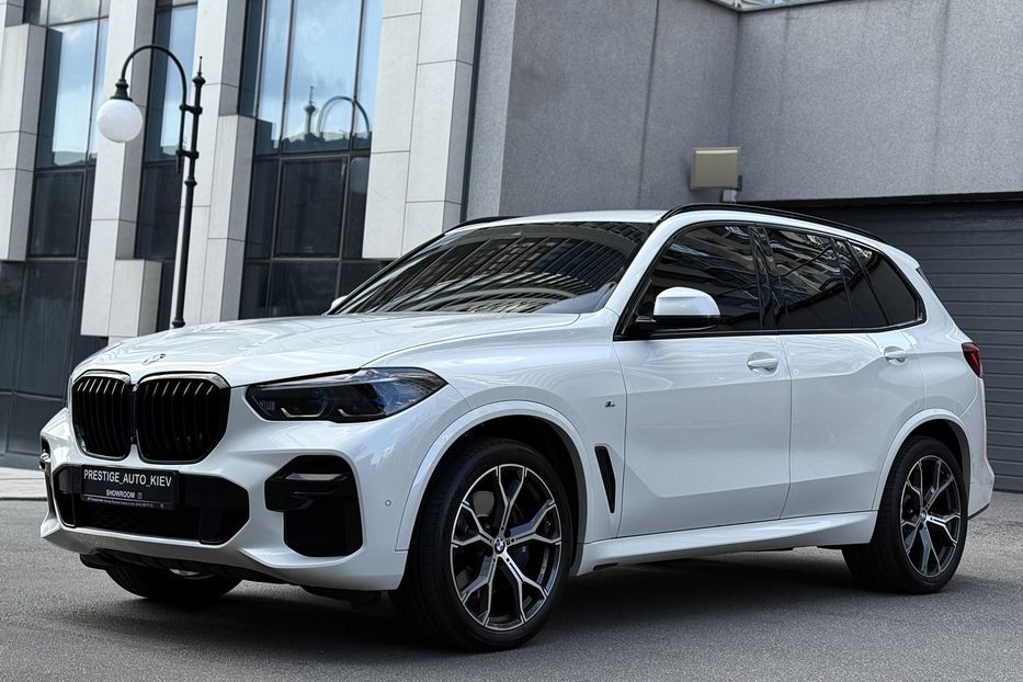 Продам BMW X5 40i Steptronic xDrive 2021 года в Киеве