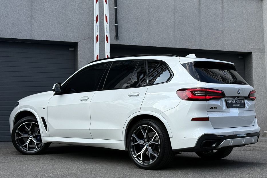 Продам BMW X5 40i Steptronic xDrive 2021 года в Киеве