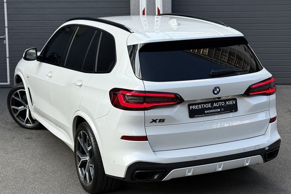 Продам BMW X5 40i Steptronic xDrive 2021 года в Киеве