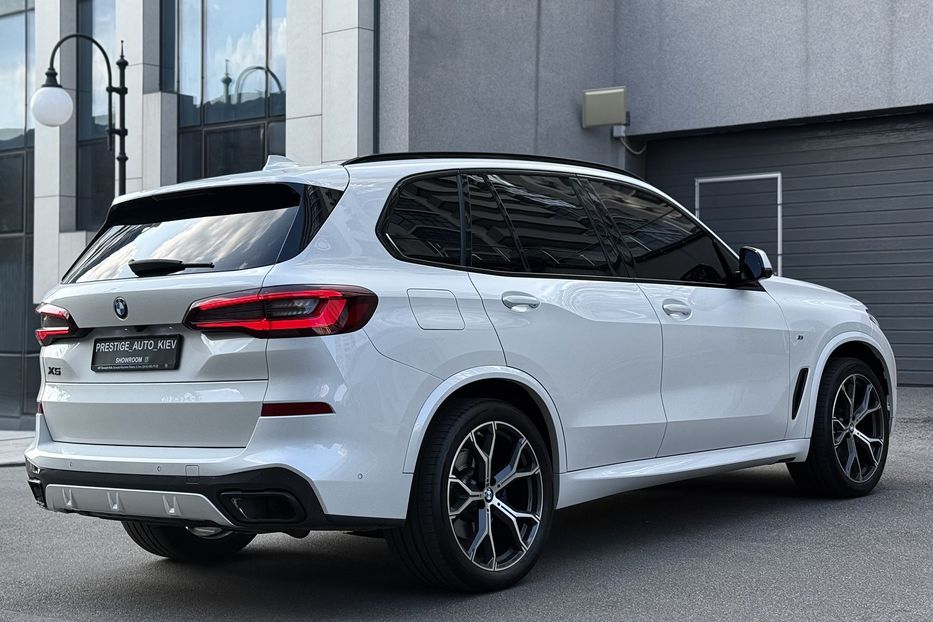 Продам BMW X5 40i Steptronic xDrive 2021 года в Киеве