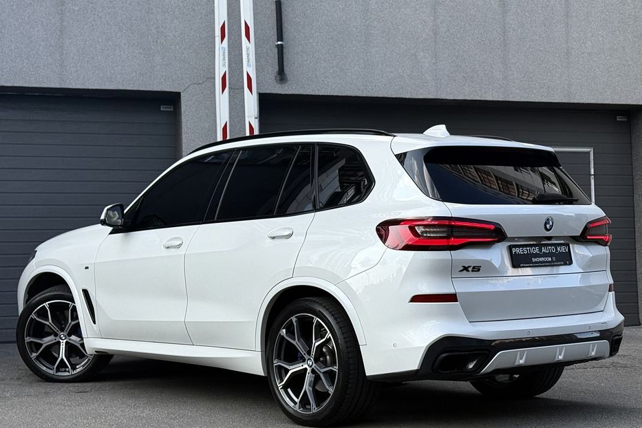 Продам BMW X5 40i Steptronic xDrive 2021 года в Киеве