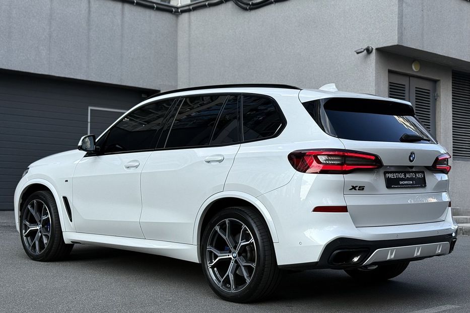 Продам BMW X5 40i Steptronic xDrive 2021 года в Киеве