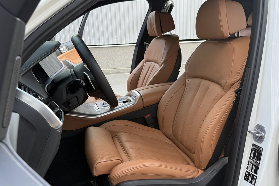 Продам BMW X5 40i Steptronic xDrive 2021 года в Киеве