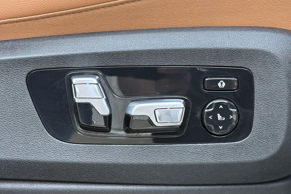 Продам BMW X5 40i Steptronic xDrive 2021 года в Киеве