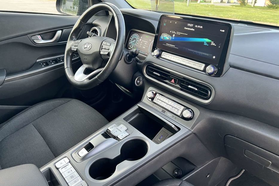 Продам Hyundai Kona 2021 года в Львове