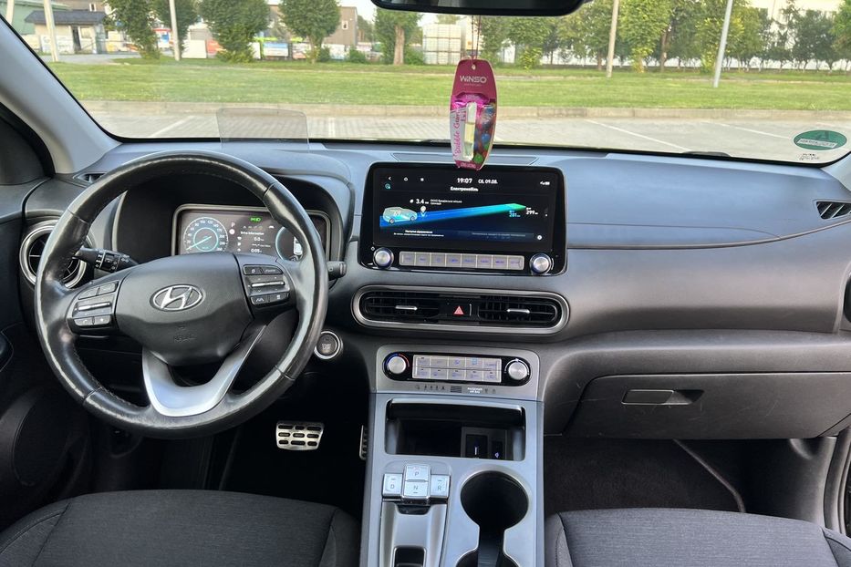 Продам Hyundai Kona 2021 года в Львове