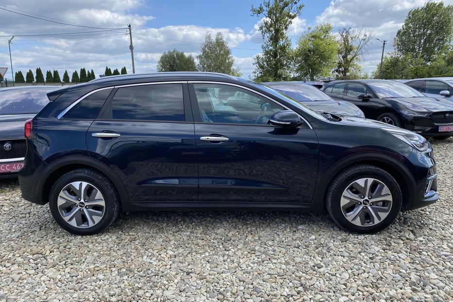 Продам Kia Niro 64 кВт Макс. комплектація 2020 года в Львове