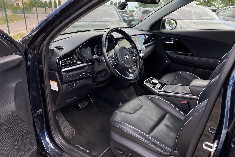 Продам Kia Niro 64 кВт Макс. комплектація 2020 года в Львове