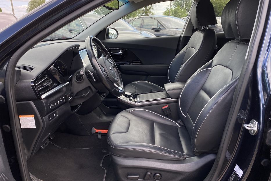 Продам Kia Niro 64 кВт Макс. комплектація 2020 года в Львове