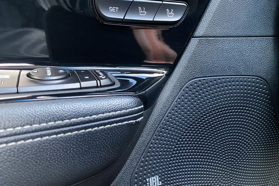 Продам Kia Niro 64 кВт Макс. комплектація 2020 года в Львове