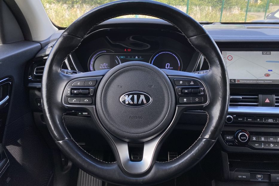 Продам Kia Niro 64 кВт Макс. комплектація 2020 года в Львове