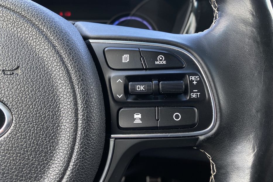 Продам Kia Niro 64 кВт Макс. комплектація 2020 года в Львове