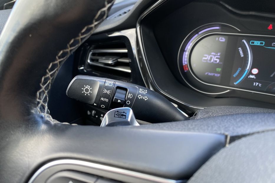 Продам Kia Niro 64 кВт Макс. комплектація 2020 года в Львове