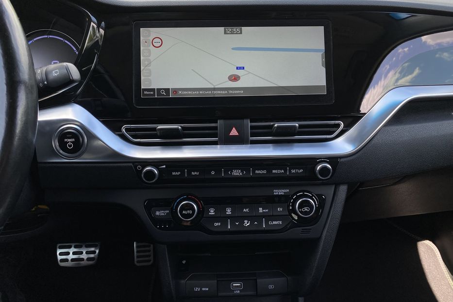 Продам Kia Niro 64 кВт Макс. комплектація 2020 года в Львове