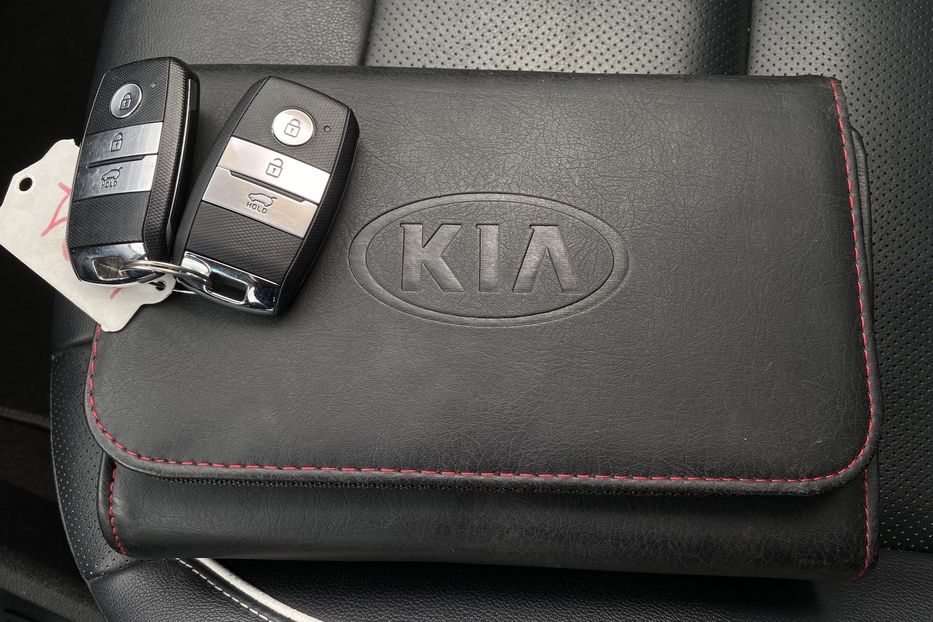 Продам Kia Niro 64 кВт Макс. комплектація 2020 года в Львове