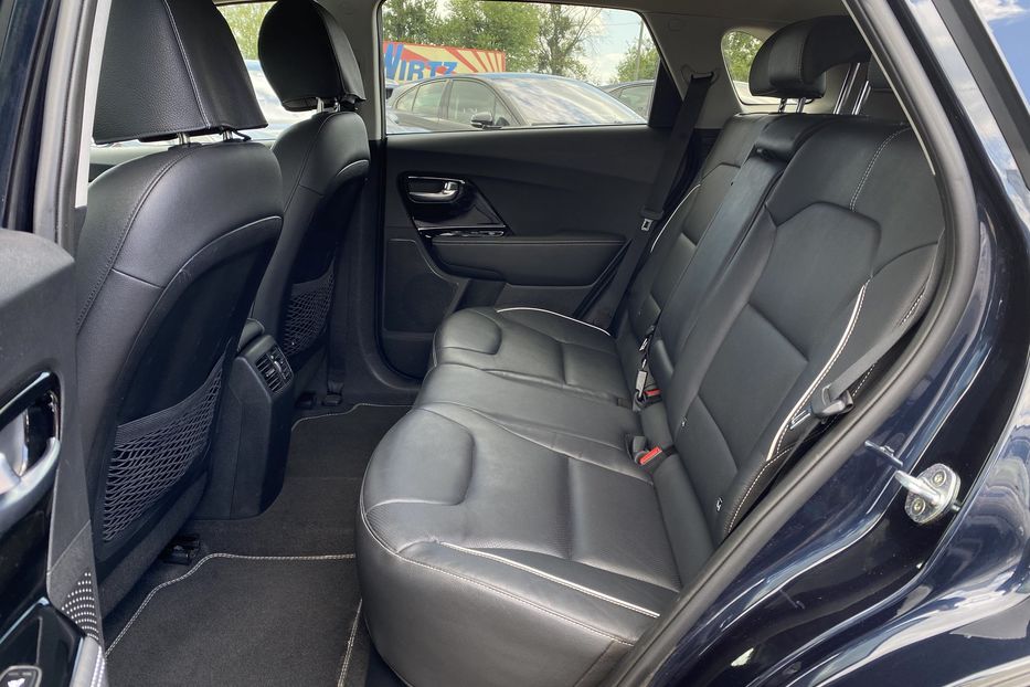 Продам Kia Niro 64 кВт Макс. комплектація 2020 года в Львове