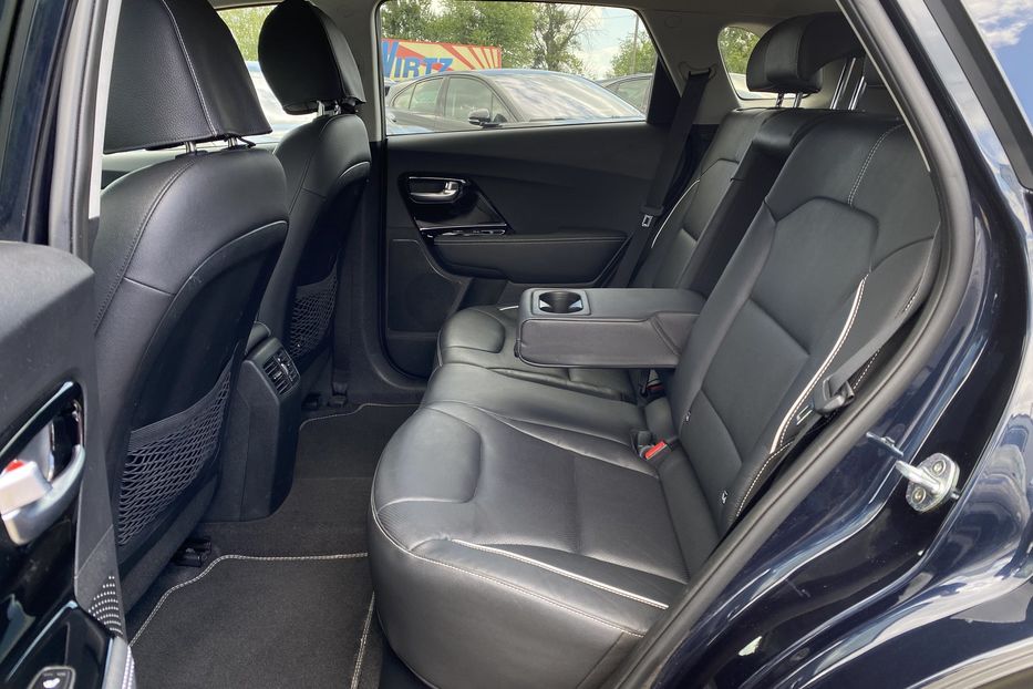 Продам Kia Niro 64 кВт Макс. комплектація 2020 года в Львове