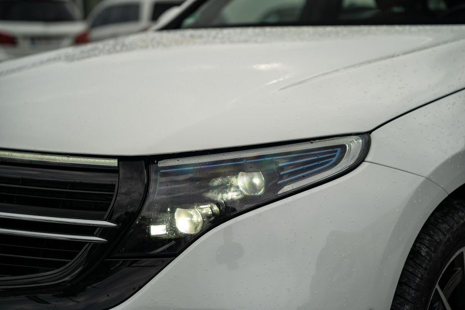 Продам Mercedes-Benz EQC 400 4Matic 2021 года в Черновцах