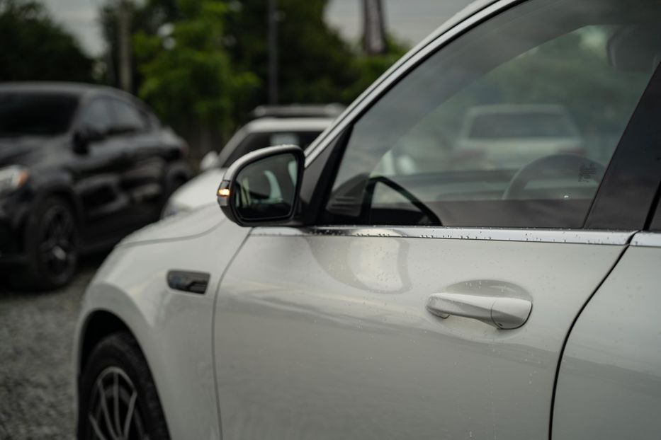 Продам Mercedes-Benz EQC 400 4Matic 2021 года в Черновцах