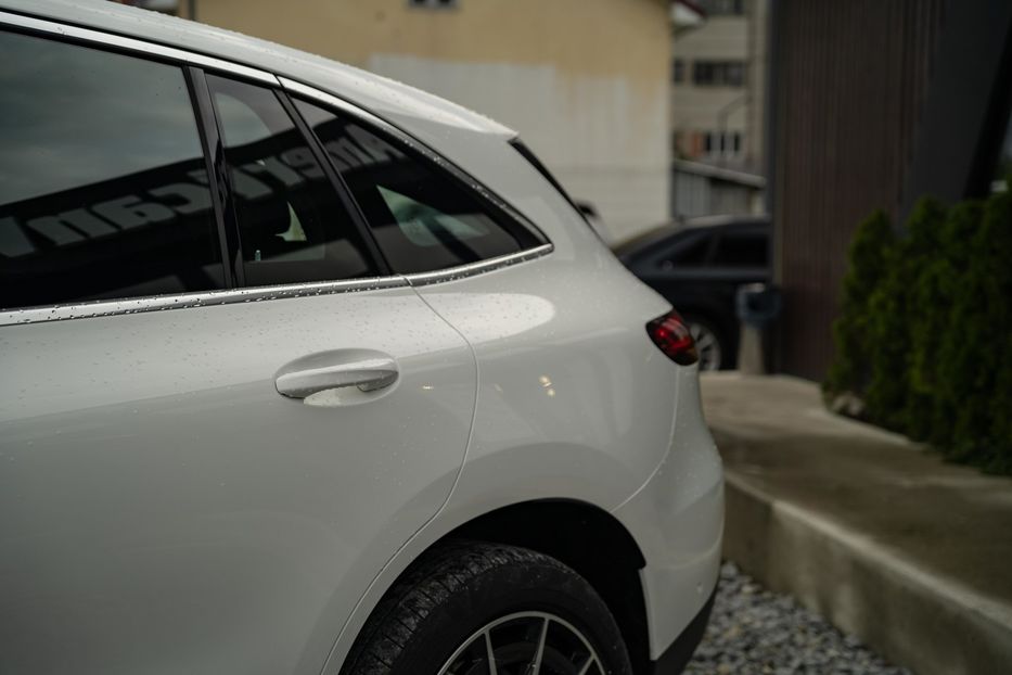 Продам Mercedes-Benz EQC 400 4Matic 2021 года в Черновцах