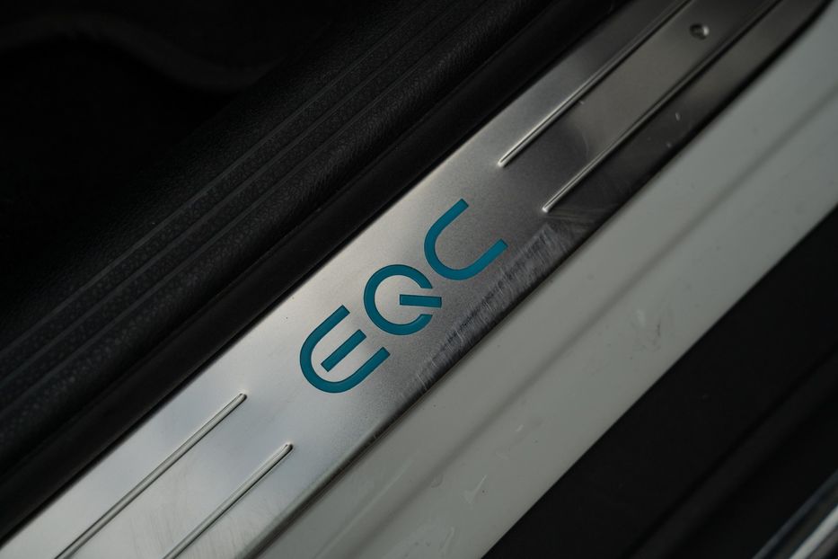 Продам Mercedes-Benz EQC 400 4Matic 2021 года в Черновцах