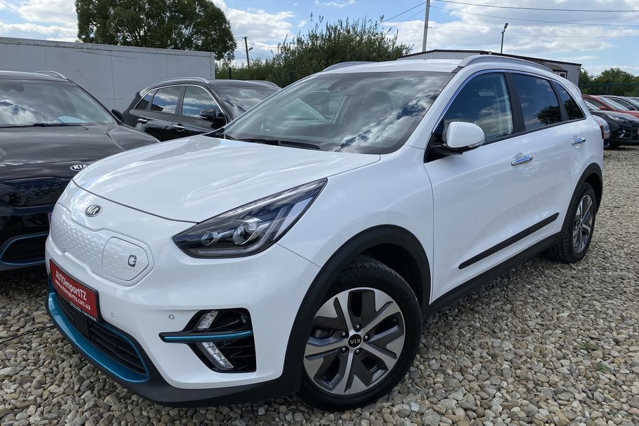 Продам Kia Niro 64 кВт Макс. ЗАРЕЗЕРВОВАНО 2021 года в Львове