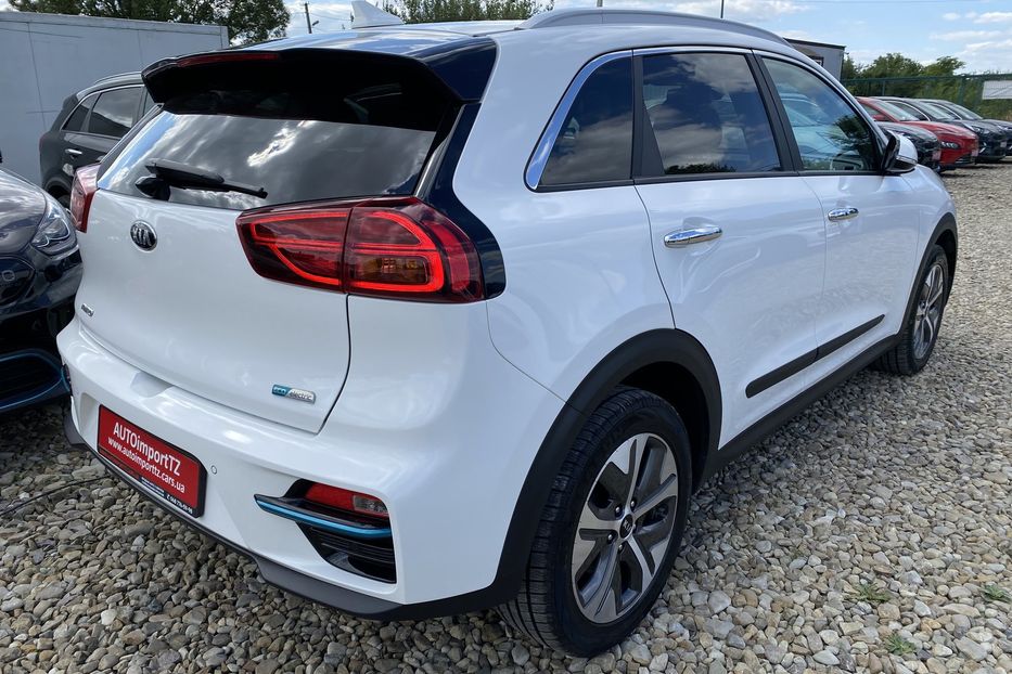 Продам Kia Niro 64 кВт Макс. ЗАРЕЗЕРВОВАНО 2021 года в Львове
