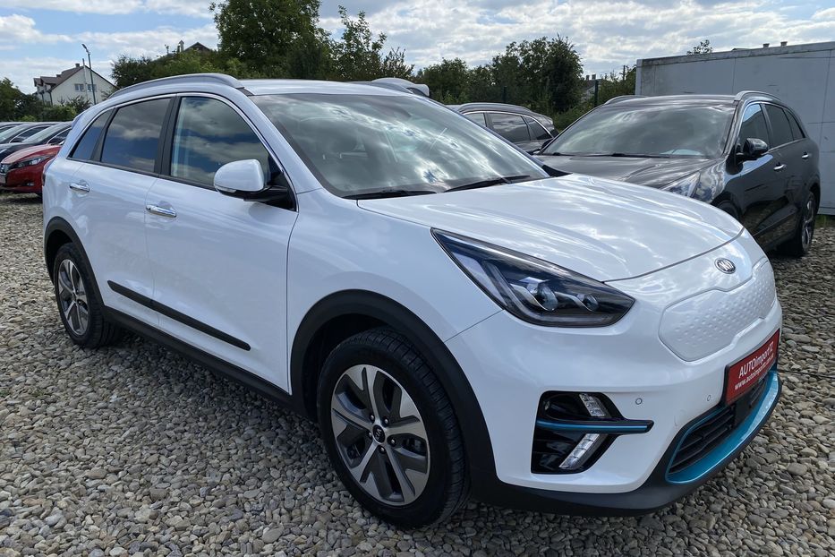 Продам Kia Niro 64 кВт Макс. ЗАРЕЗЕРВОВАНО 2021 года в Львове
