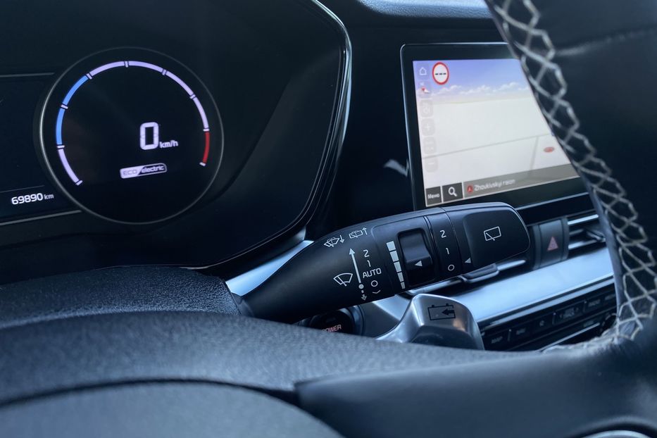 Продам Kia Niro 64 кВт Макс. ЗАРЕЗЕРВОВАНО 2021 года в Львове
