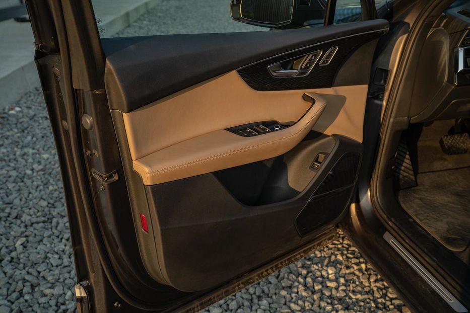 Продам Audi Q7 Premium Plus 2021 года в Черновцах