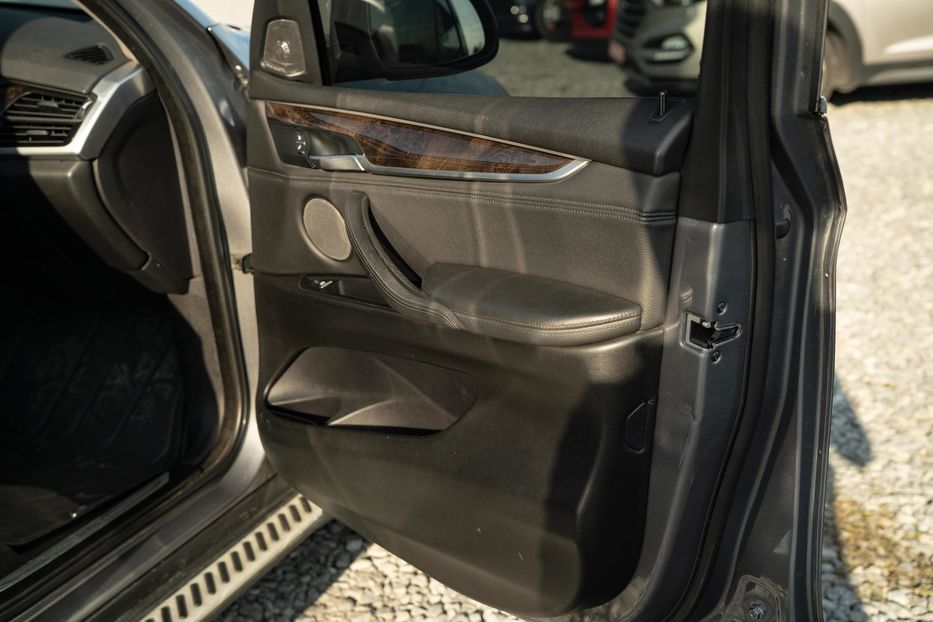 Продам BMW X5 2015 года в Черновцах