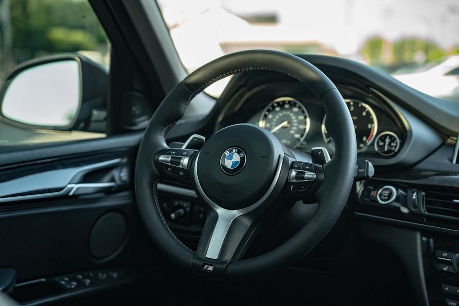 Продам BMW X5 2015 года в Черновцах
