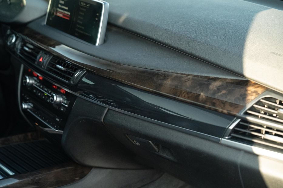 Продам BMW X5 2015 года в Черновцах