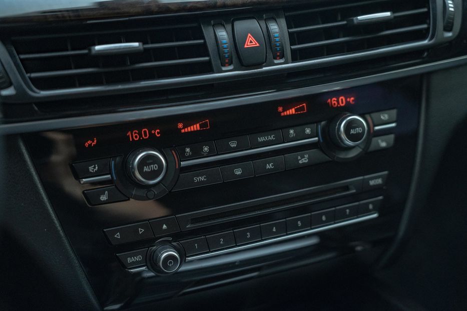 Продам BMW X5 2015 года в Черновцах